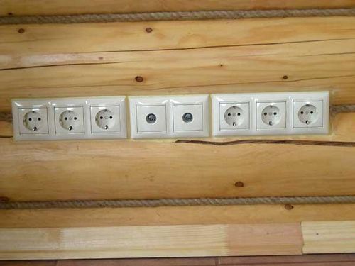 Как сделать электропроводку в деревянном доме