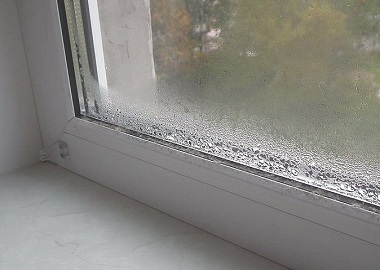 Почему потеют пластиковые окна изнутри в квартире и как устранить 