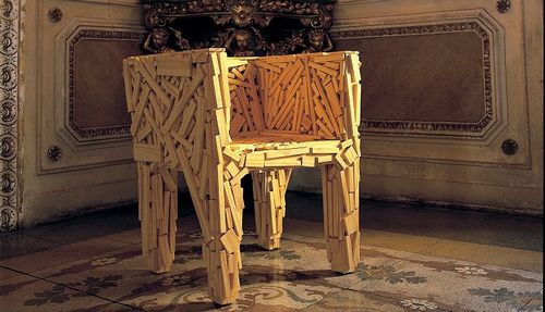 Деревянные кресла (65 фото): складная мебель из дерева, реставрация старого предмета интерьера с подлокотниками, как обновить