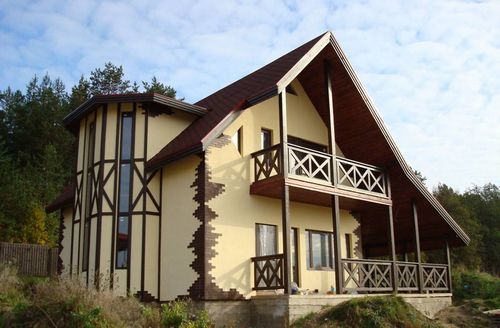 Фасады домов в различных стилях (82 фото): фасады в классическом английском, скандинавском и немецком стилях, прованс и шале