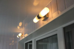 Как провести свет на балкон (фото и видео)