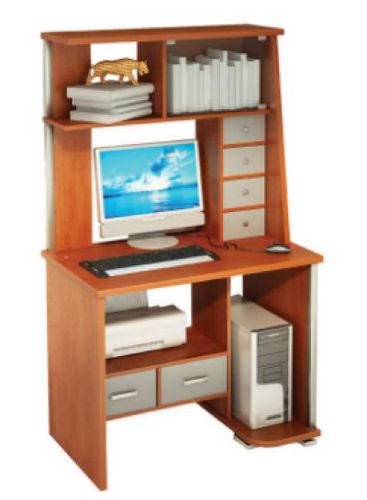 Компьютерный стол маленького размера