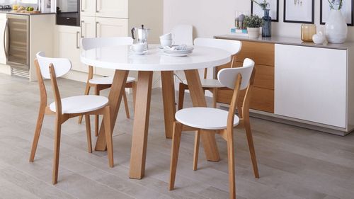 Круглый столик (50 фото): современные модели столов с размером столешницы 80 см и детские пластиковые варианты в стиле «лофт»