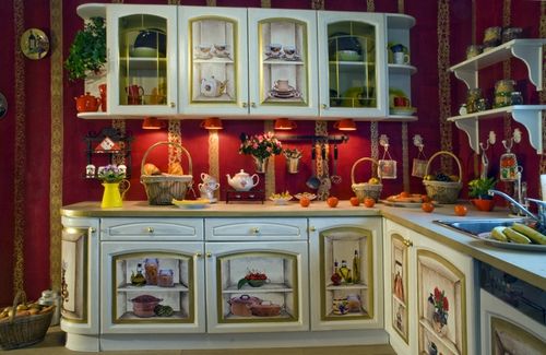Кухонный гарнитур своими руками: как сделать, собрать новый и обновить старый?