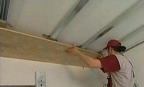 Ламинат на потолок: фото, видео, укладка ламината на потолок своими руками - ЭтотДом