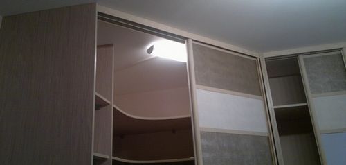 Мебельные светильники: подключение и установка встраиваемых светодиодных моделей под шкафы, подсветка для мебели