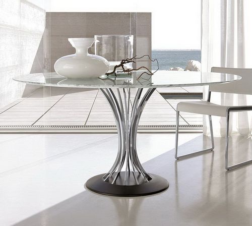 Металлическое подстолье для стола: регулируемая опора, чугунная или из хрома, складной вариант для стеклянного стола, чем лучше деревянного
