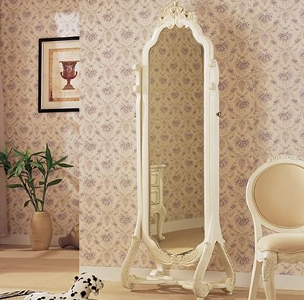 Напольное зеркало (57 фото): модели на колесиках в деревянной раме, кованая изделия на подставке или ножках