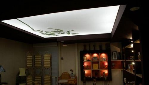 Полупрозрачные натяжные потолки - особенности и нюансы подсветки