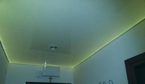 Потолки в коридоре с подсветкой - варианты обустройства
