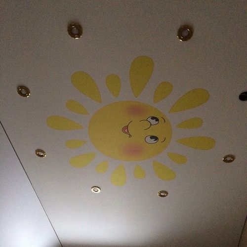 Потолок в детской комнате: 15 фото