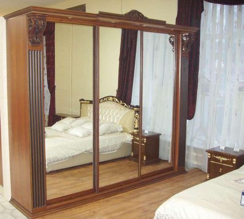 Шкаф-купе с зеркалом (84 фото): зеркальный шкаф венге с рисунками и наклейками Бася, замена зеркала
