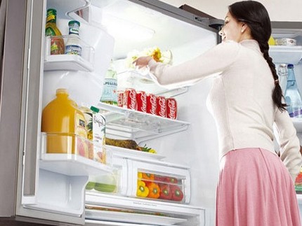 Сколько электроэнергии потребляет холодильник: правила выбора экономной техники