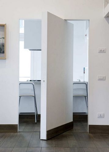 Скрытая дверь - современное дизайнерское решение (45 фото): межкомнатные модели-невидимки с коробкой в стене, варианты под покраску с алюминиевым коробом