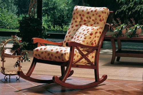 Стул-кресло (50 фото): мягкие широкие и круглые изделия с подлокотниками для гостиной и дома без колес, белый вариант для спальни