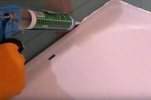 Установка стальной ванны своими руками: как установить сантехнику